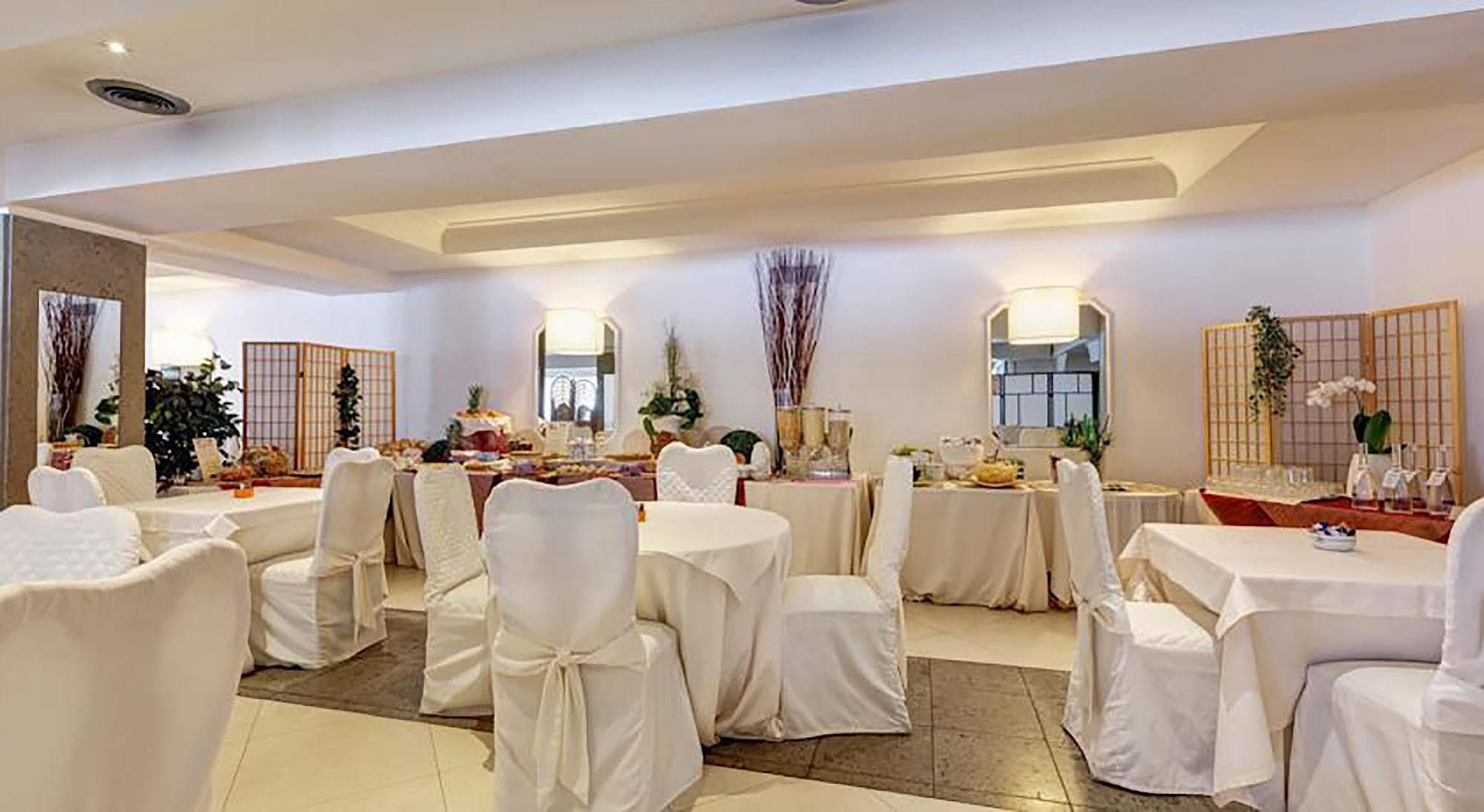 Aris Garden Hotel Casal Palocco Ngoại thất bức ảnh